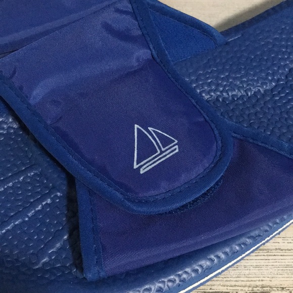 Blue slide sandals w/white stripe around sole & sailboat on Velcro strap size 8 - Picture 2 of 4